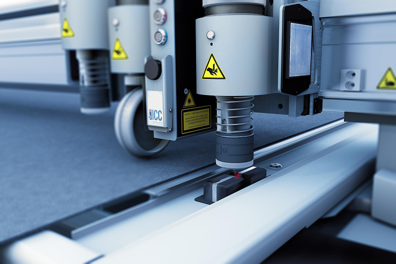 カッティングプロッター
